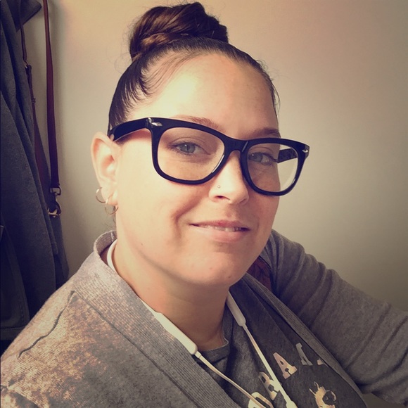 Poshaholic 😉 - Picture 1 of 1